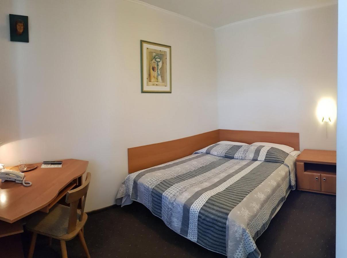 Hotel Alicja Łódź Extérieur photo